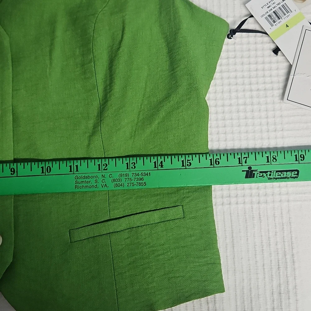 1.State Sleeveless Button Down V-neck Vest: Salted Lime: Size- 4‎